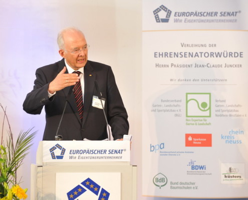 Prof. Dr. Dres. h.c. Paul Kirchhof, Bundesverfassungsrichter a.D., Direktor des Instituts für Finanz- und Steuerrecht der Universität Heidelberg